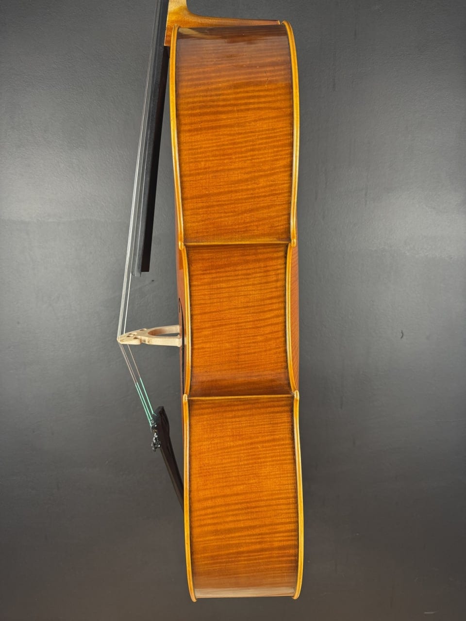 Violoncel de maestru №68 — Model Stradivari mic — fotografie 3